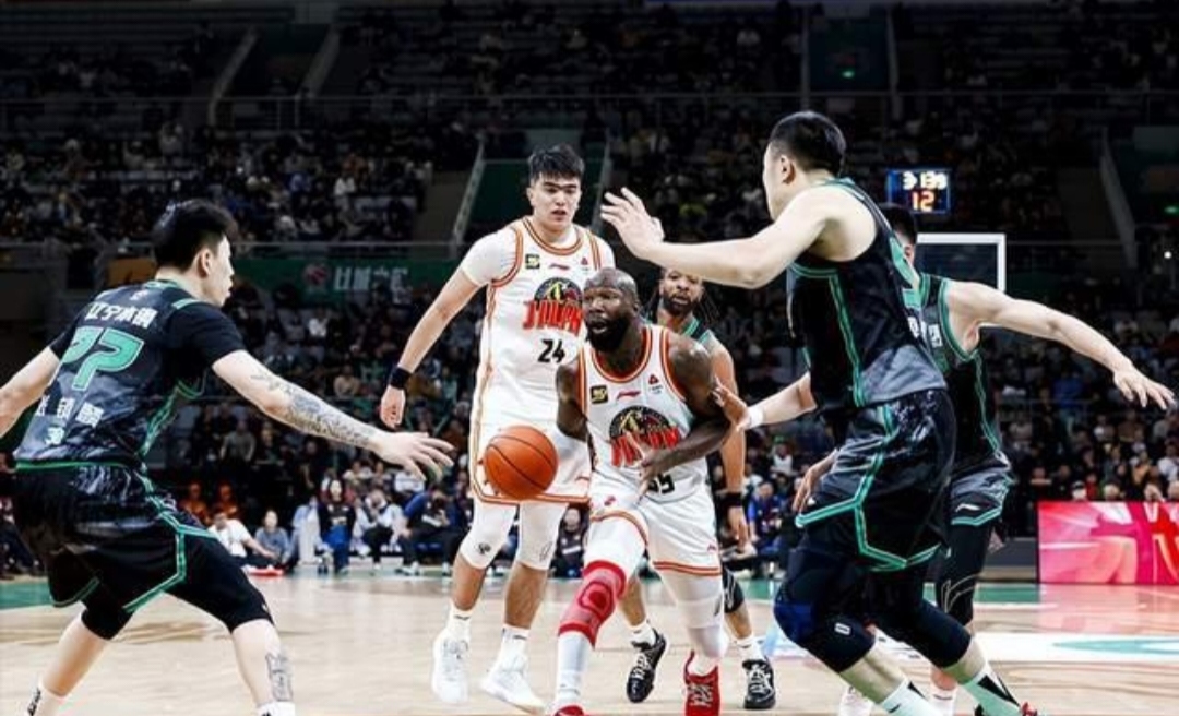 开云中国-关于加时末段CBA季后赛焦点战，亚特兰大老鹰完成篮板制胜，管理层满意，身体对抗强度拉满的信息